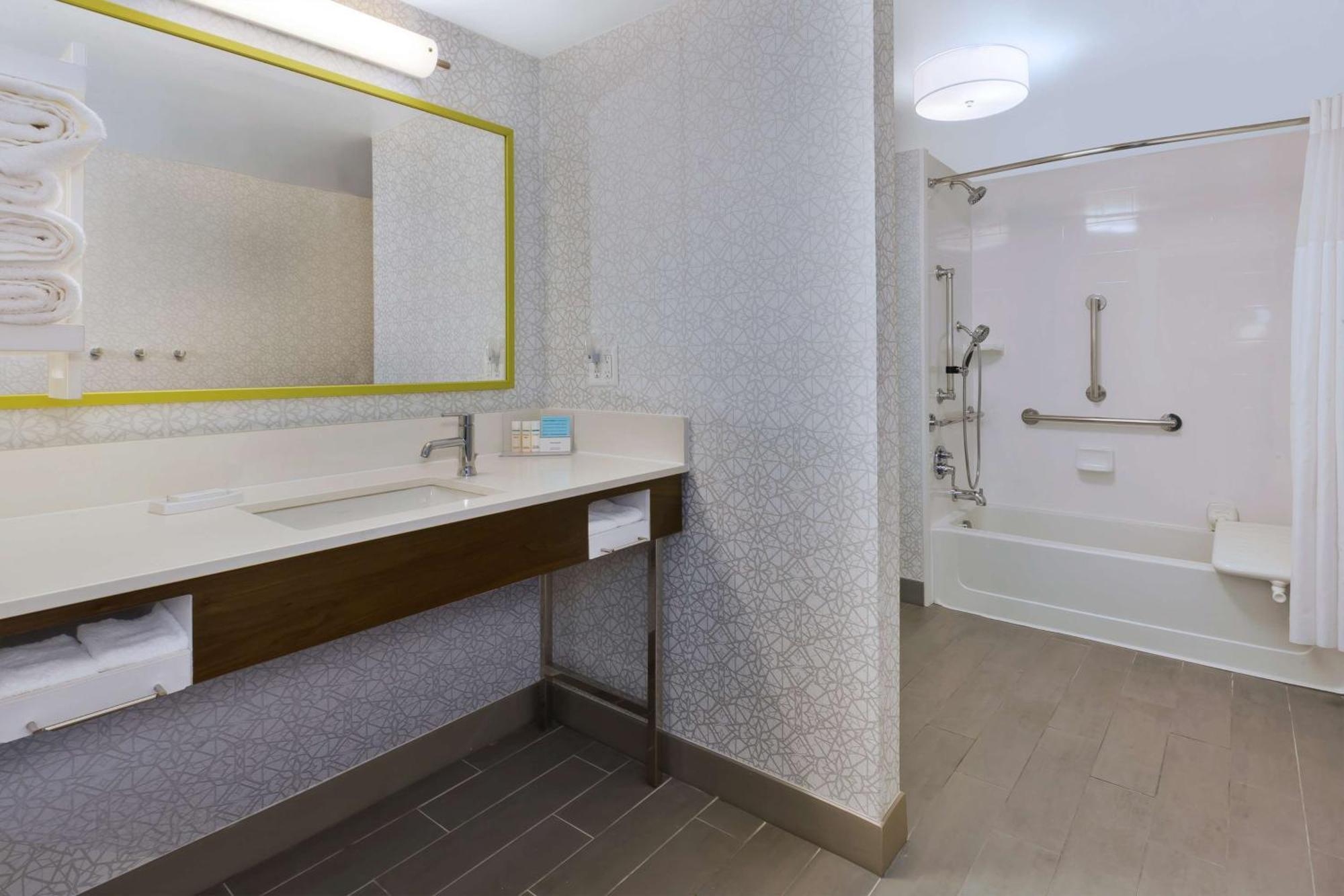 Hampton Inn Traverse City Exterior foto